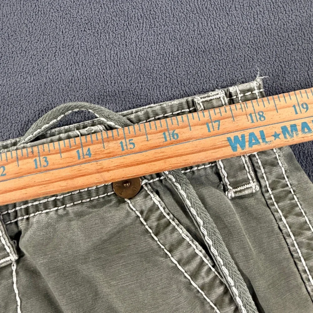 True Religion Mens Super T Cargo Shorts Olive Green White Stitch Y2K Size 34 37